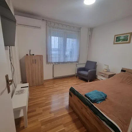 Studio Apartman Luna Karlovac Exterior photo